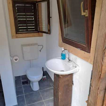 Rtanj,vrmdza,,hotel Sa Hiljadu Zvezdica